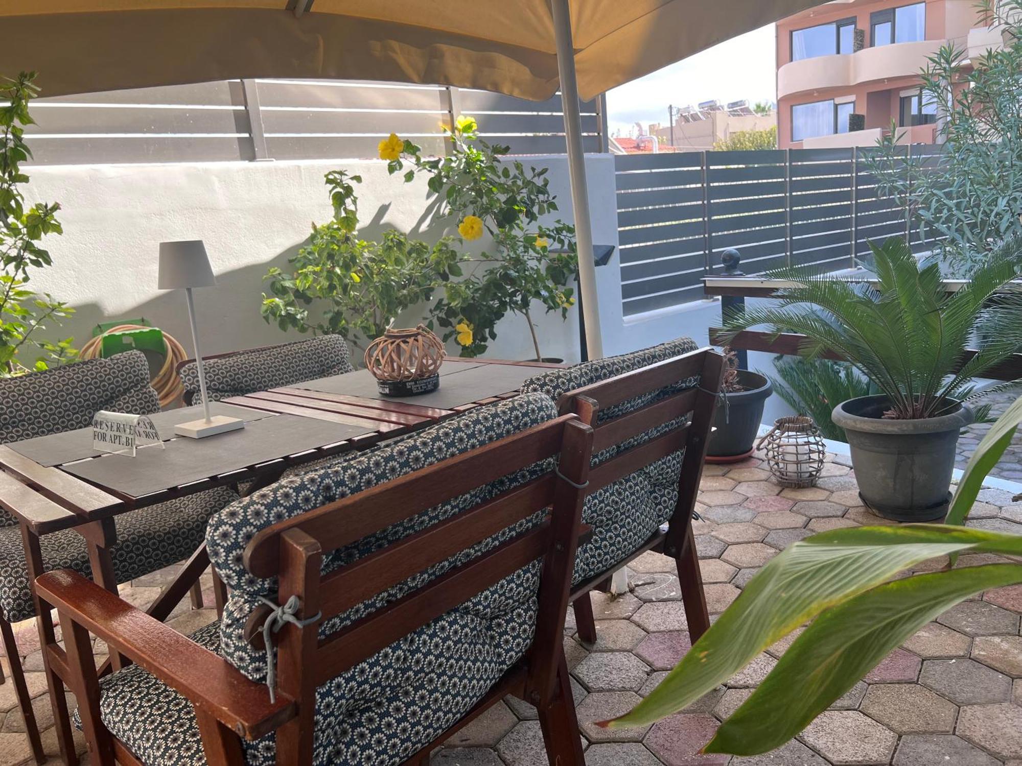Ferienwohnung Sea Breeze Kalamaki Exterior foto
